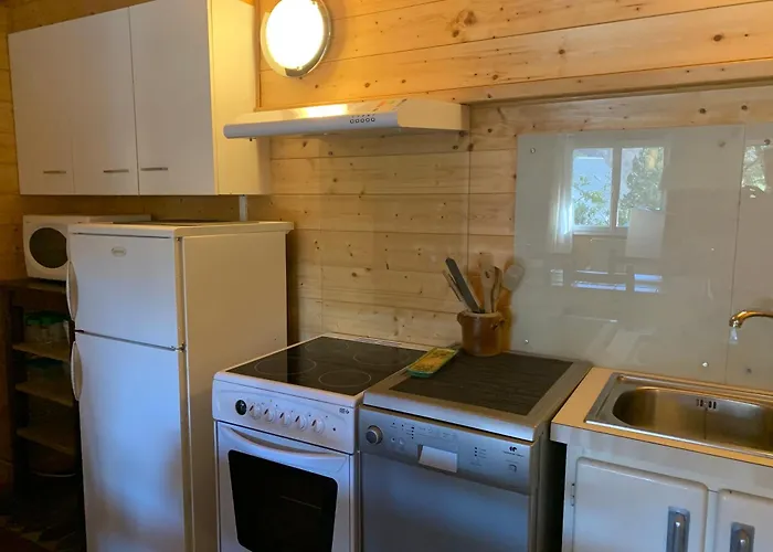 Rdc Dans Le Genestou Бес-э-Сент-Анастез